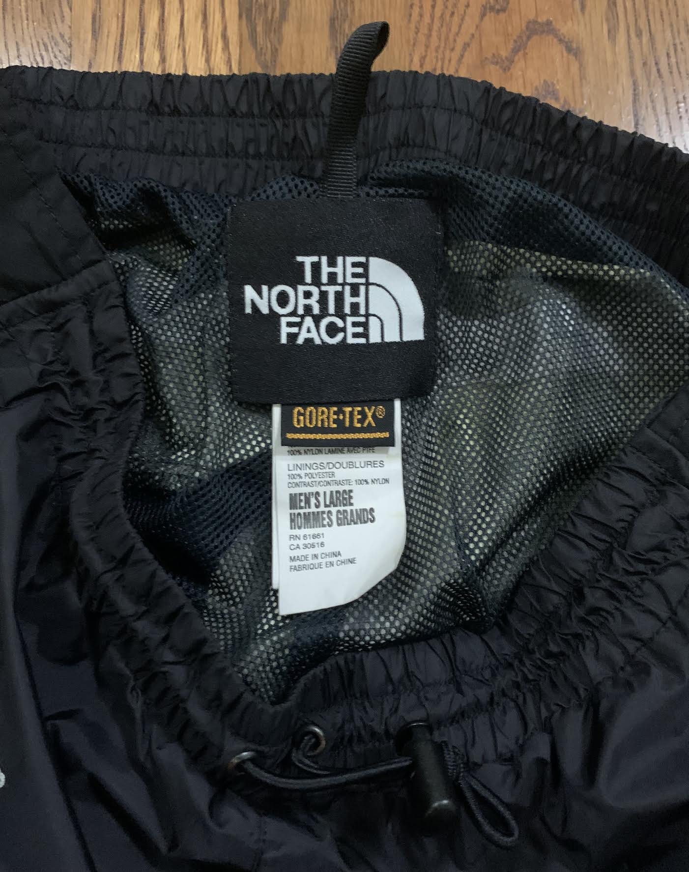 Vintage The North Face Mountain Light Gore-Tex Black / White Pants (Size L)  — Roots